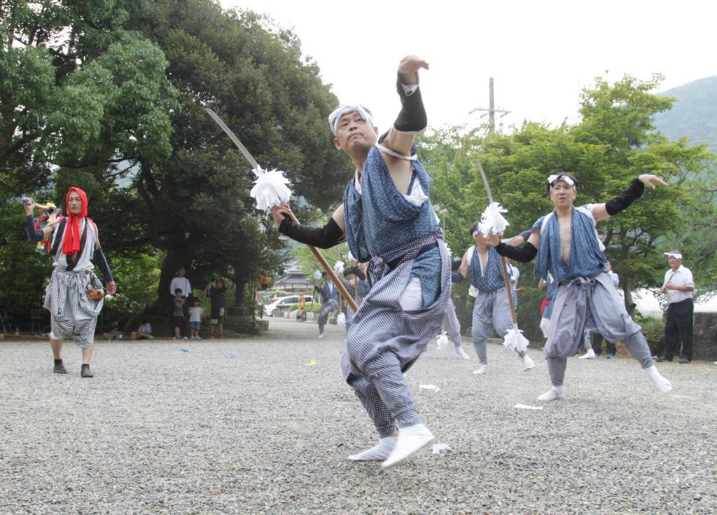 1200年の伝統受け継ぐ　伊根の本庄祭