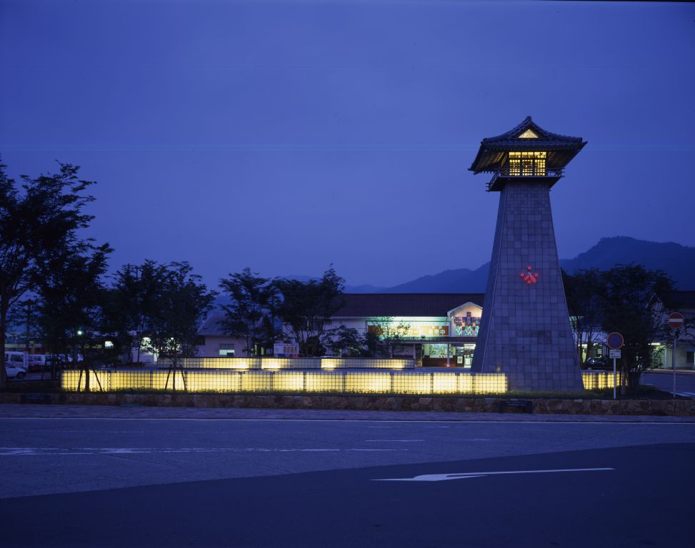 「西舞鶴駅の時計塔」