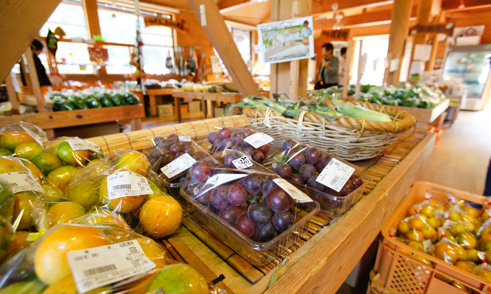 ⑤舞鶴ふるるファーム ふるるマーケット