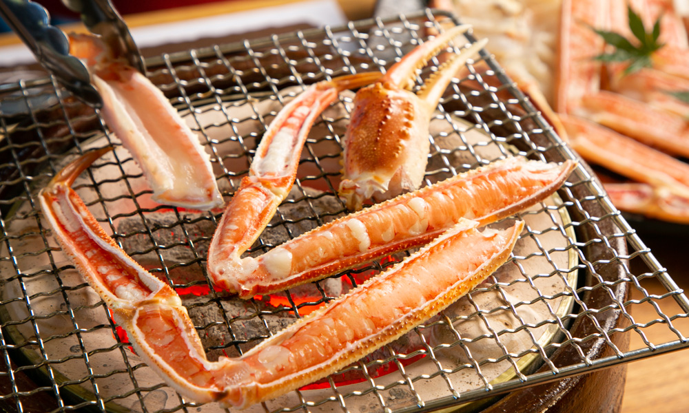 海の京都　冬の名物グルメのご紹介
カニ／ぶりしゃぶ／真牡蠣（牡蠣小屋）／イカ